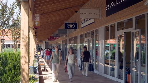 luxury outlets in budapest